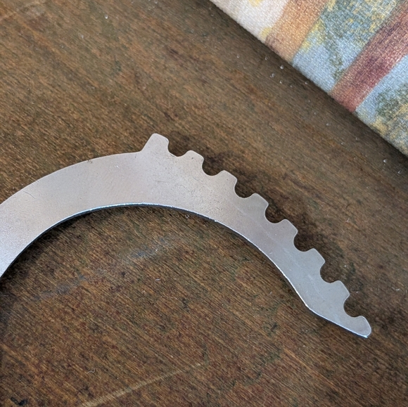 ❄️Metal Handcuffs With Keys - Picture 4 of 5